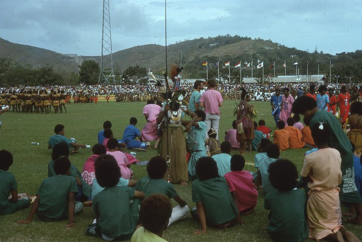 As with any celebration, there was a certain amount of waiting around on 15 Swept 1975. The high school kids were in colourful costumes and some were wearing traditional dress.